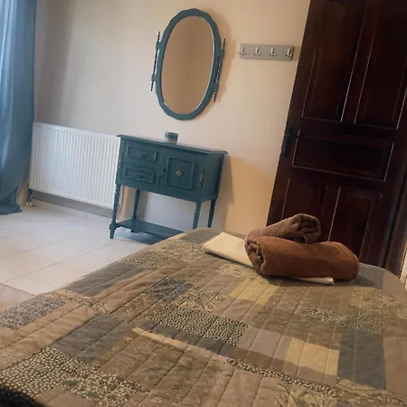Sandy Luxury Kriopigi
